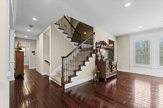 2701 BRISTOL LAKE DR, Columbia, MO 65201