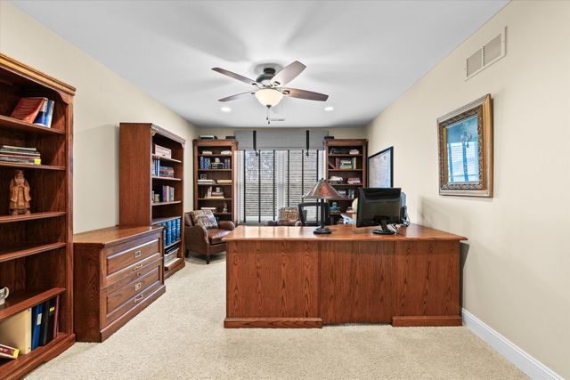 2701 BRISTOL LAKE DR, Columbia, MO 65201