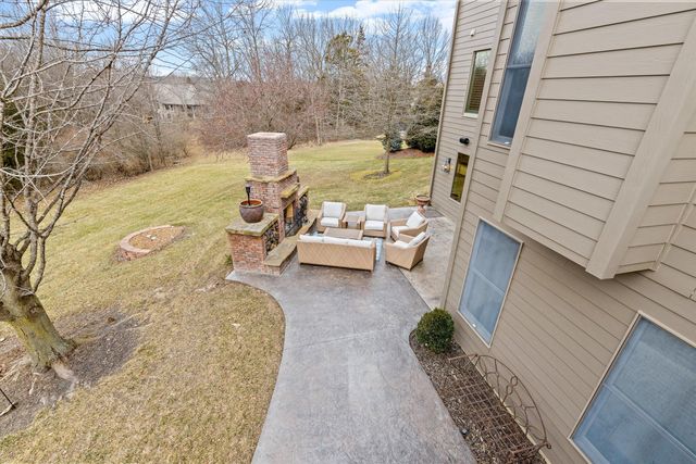 2701 BRISTOL LAKE DR, Columbia, MO 65201