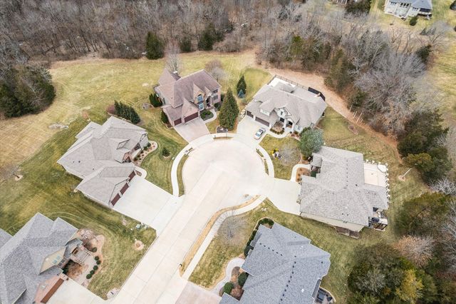 2701 BRISTOL LAKE DR, Columbia, MO 65201