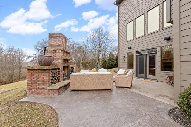 2701 BRISTOL LAKE DR, Columbia, MO 65201