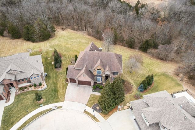 2701 BRISTOL LAKE DR, Columbia, MO 65201