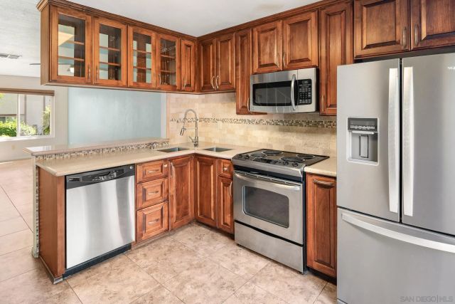 6544 Bell Bluff, San Diego, CA 92119