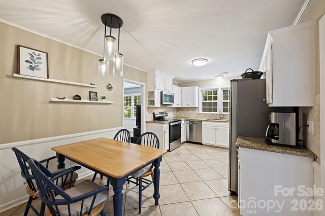 9301 Hinson Drive, Matthews, NC 28105
