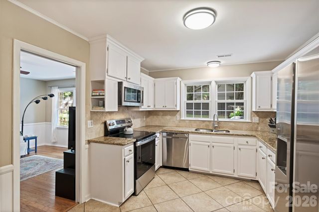 9301 Hinson Drive, Matthews, NC 28105