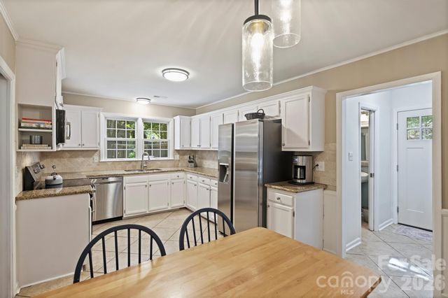 9301 Hinson Drive, Matthews, NC 28105