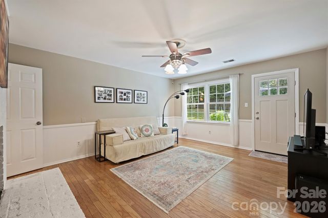 9301 Hinson Drive, Matthews, NC 28105