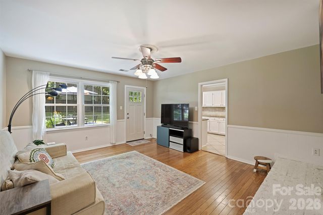 9301 Hinson Drive, Matthews, NC 28105