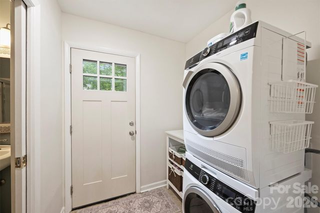 9301 Hinson Drive, Matthews, NC 28105