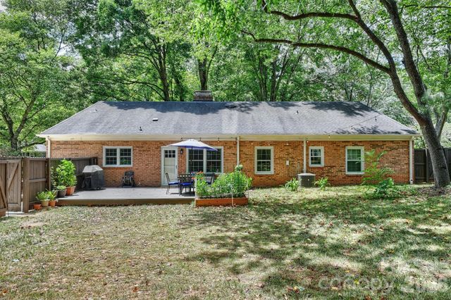 9301 Hinson Drive, Matthews, NC 28105