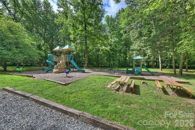 9301 Hinson Drive, Matthews, NC 28105