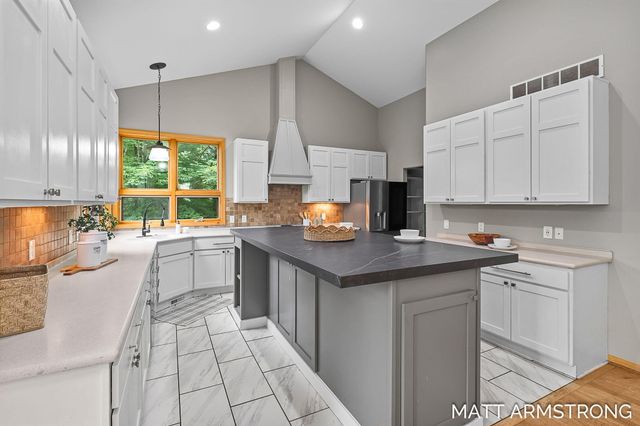 2135 Hilltop View Drive, Dorr Twp, MI 49323