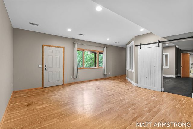 2135 Hilltop View Drive, Dorr Twp, MI 49323