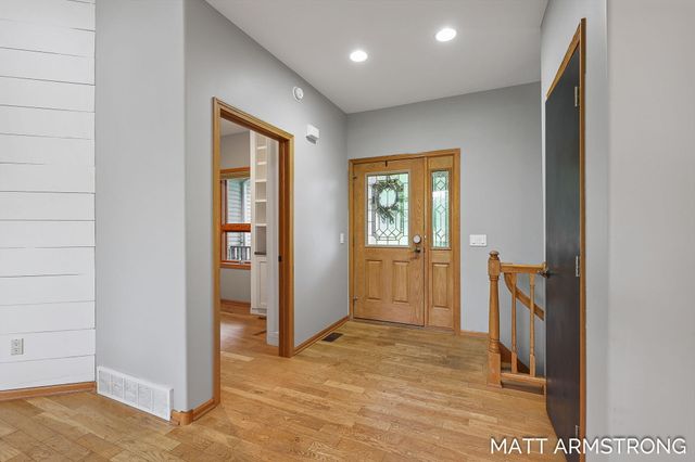 2135 Hilltop View Drive, Dorr Twp, MI 49323