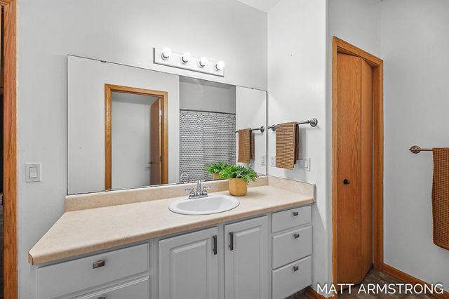 2135 Hilltop View Drive, Dorr Twp, MI 49323
