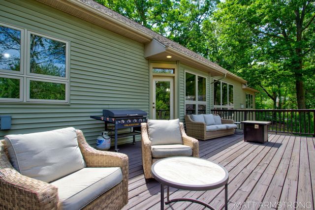 2135 Hilltop View Drive, Dorr Twp, MI 49323
