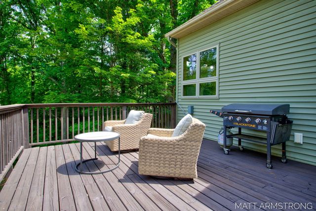 2135 Hilltop View Drive, Dorr Twp, MI 49323