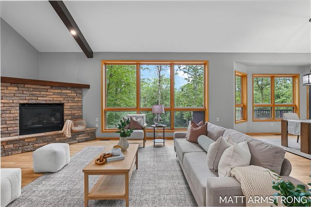 2135 Hilltop View Drive, Dorr Twp, MI 49323