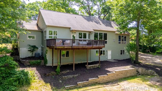2135 Hilltop View Drive, Dorr Twp, MI 49323