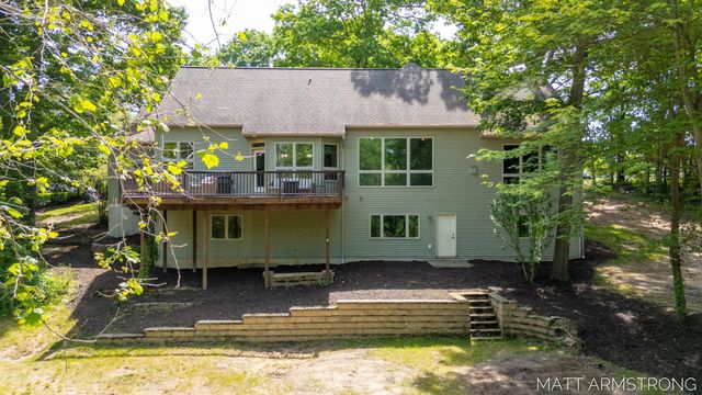 2135 Hilltop View Drive, Dorr Twp, MI 49323