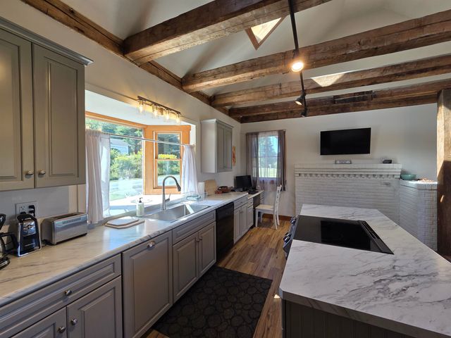 1065 Higgins Hill Road, St. Johnsbury, VT 05819