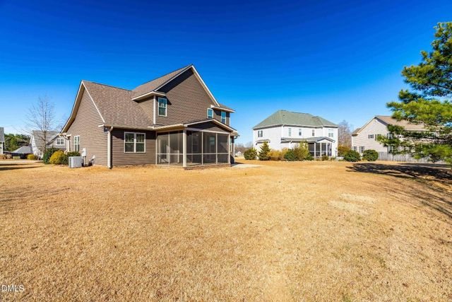 86 Sharpstone Lane, Clayton, NC 27527