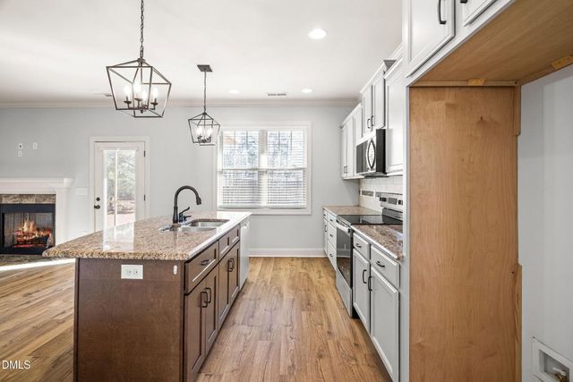 86 Sharpstone Lane, Clayton, NC 27527