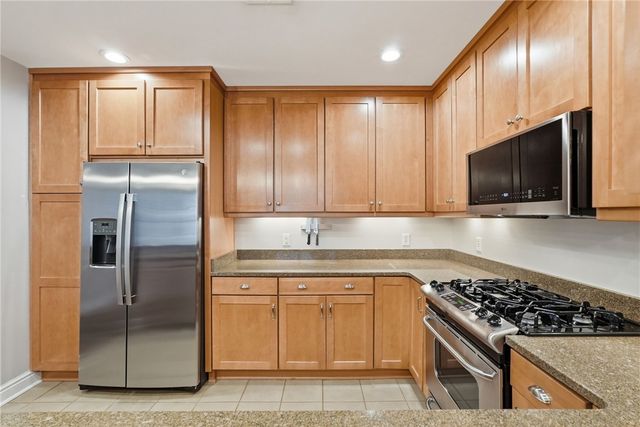 1219 Crescent Place 2D, Squirrel Hill, PA 15217