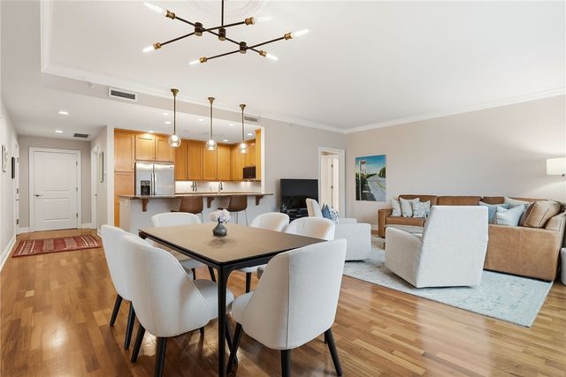 1219 Crescent Place 2D, Squirrel Hill, PA 15217