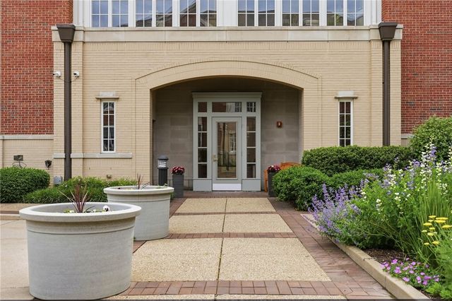 1219 Crescent Place 2D, Squirrel Hill, PA 15217