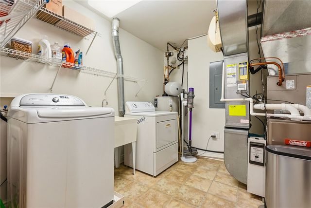 1219 Crescent Place 2D, Squirrel Hill, PA 15217