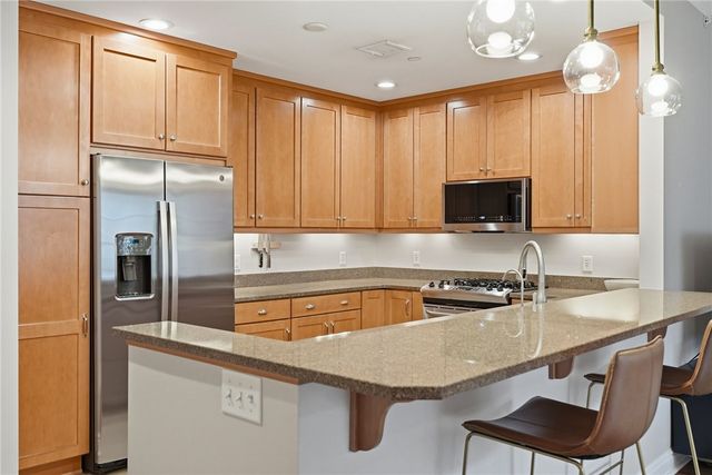 1219 Crescent Place 2D, Squirrel Hill, PA 15217