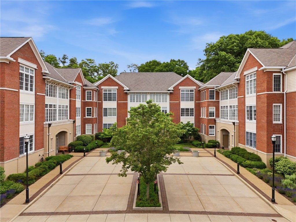 1219 Crescent Place 2D, Squirrel Hill, PA 15217