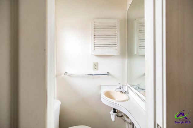 128 Mossland Drive, Perry, GA 31069