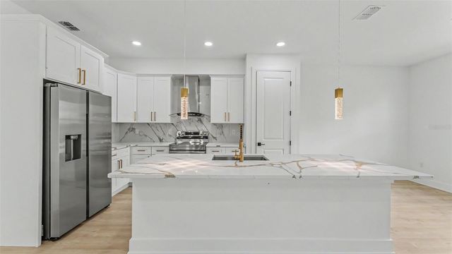 1477 HOLLY HILL ROAD, Davenport, FL 33837