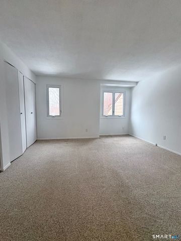 204 Towne House Road 204, Hamden, CT 06514