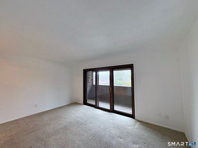 204 Towne House Road 204, Hamden, CT 06514