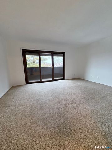 204 Towne House Road 204, Hamden, CT 06514