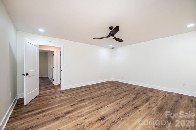 1721 Songbird Court SE, Lenoir, NC 28645