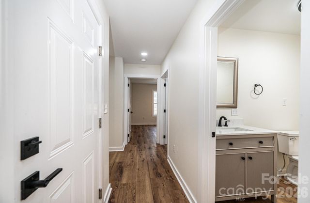 1721 Songbird Court SE, Lenoir, NC 28645