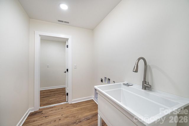 1721 Songbird Court SE, Lenoir, NC 28645