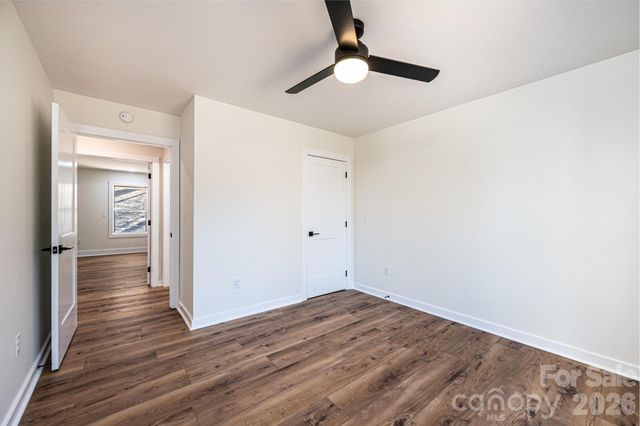 1721 Songbird Court SE, Lenoir, NC 28645