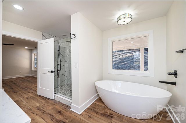 1721 Songbird Court SE, Lenoir, NC 28645