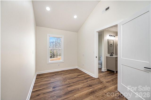 1721 Songbird Court SE, Lenoir, NC 28645