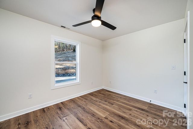 1721 Songbird Court SE, Lenoir, NC 28645