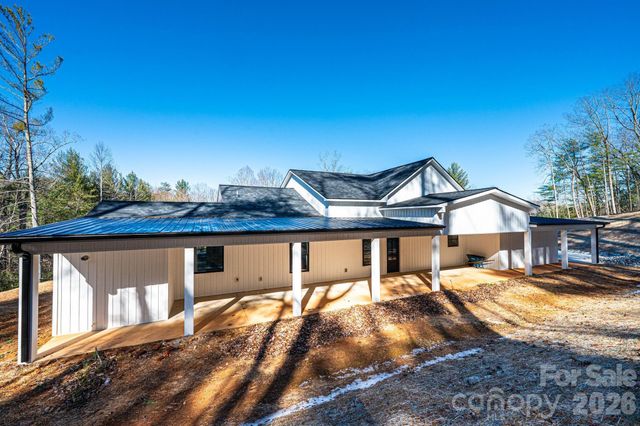 1721 Songbird Court SE, Lenoir, NC 28645