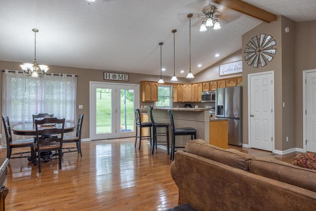 3011 N Middletown Road, Paris, KY 40361