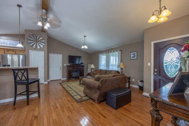 3011 N Middletown Road, Paris, KY 40361