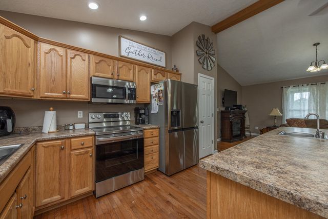 3011 N Middletown Road, Paris, KY 40361