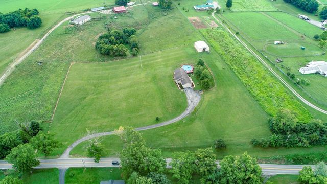 3011 N Middletown Road, Paris, KY 40361